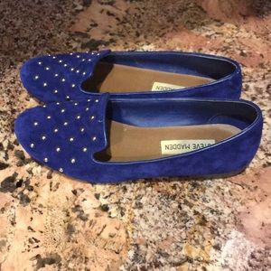 Steve madden flats with gold studs
